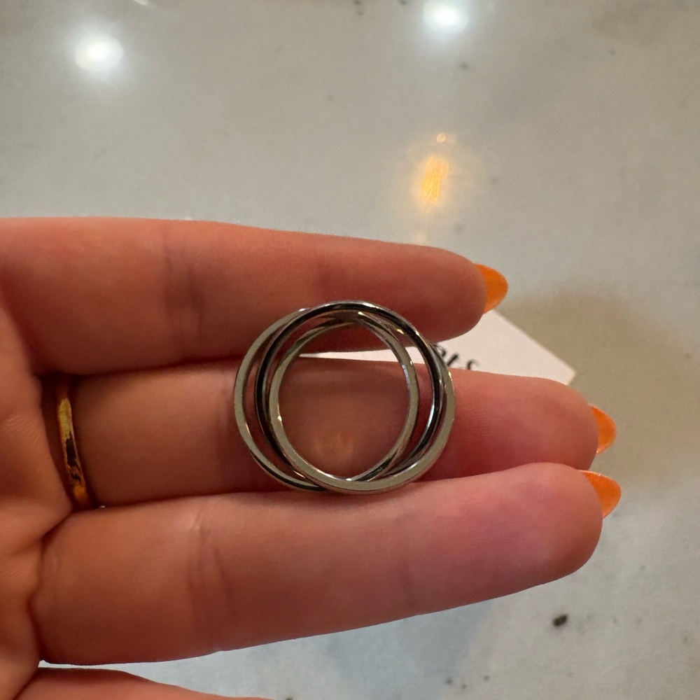 Silver Fidget Ring - Picture 6 of 7